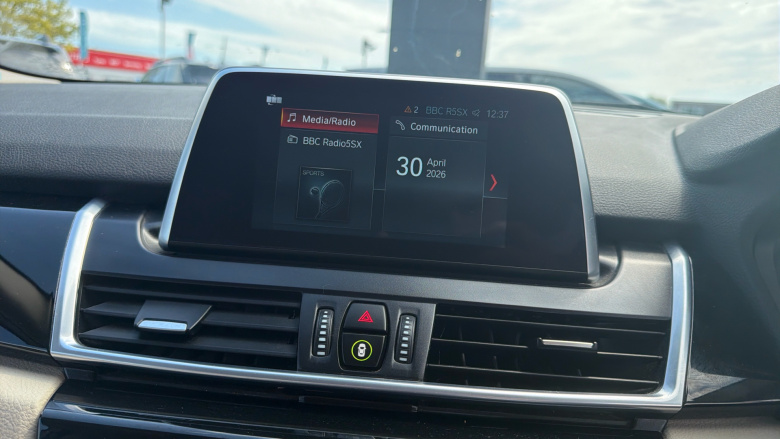 BMW 2 Series 220i Luxury 5dr DCT Petrol Hatchback